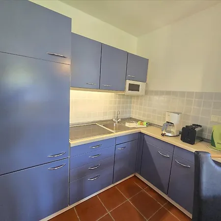 Klassik 1-raum Mit Terrasse C12 Apartment